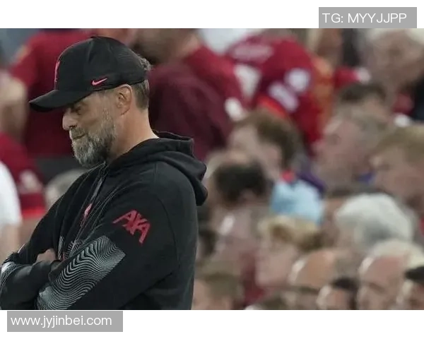 意大利与德国激战正酣12xian赛场上演足球巅峰对决引发球迷热议